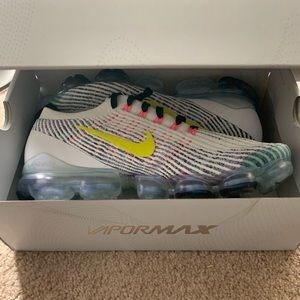 Nike Air Vapormax Fiyknit 3 White, Dynamic Yellow
